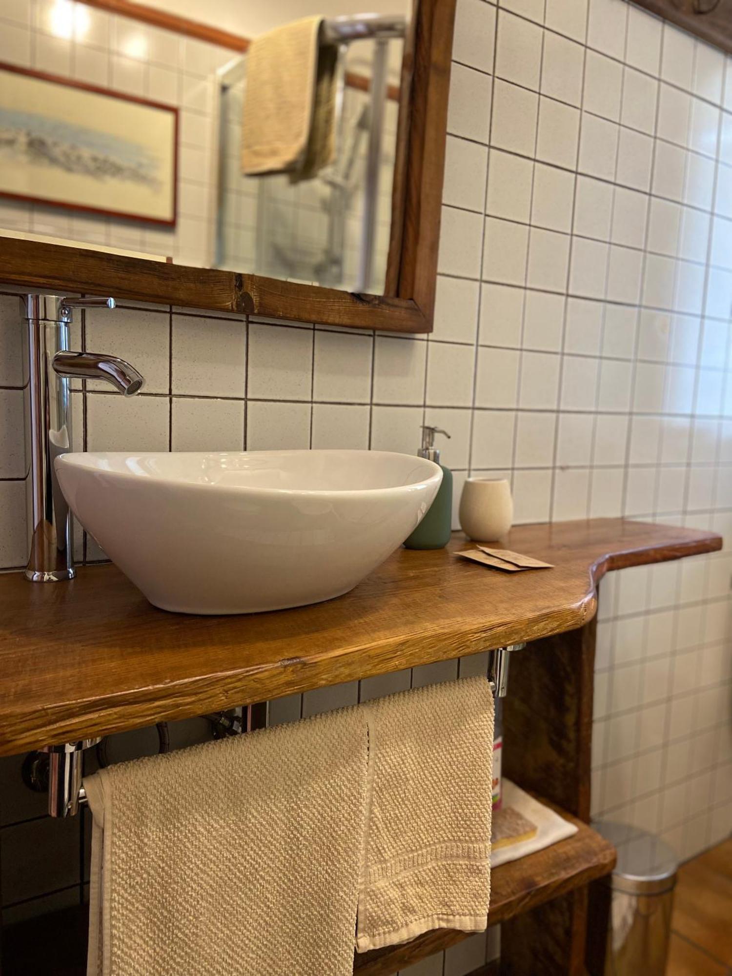 B&B Marcellina Bard Exteriör bild
